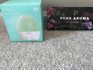 aromatherapy diffuser and essential oils